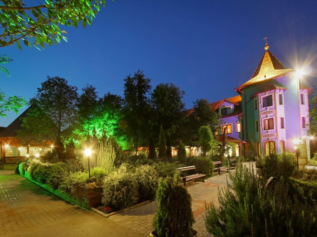 Vinski Dvor Palić Exteriör bild